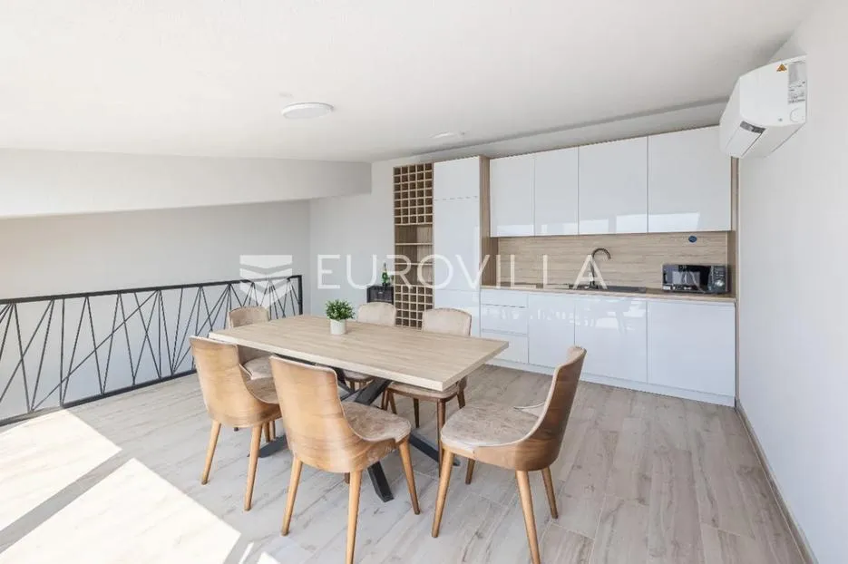 pag, povljana, 1. red do mora, namješten troetažni stan, 95 m² - slika 3