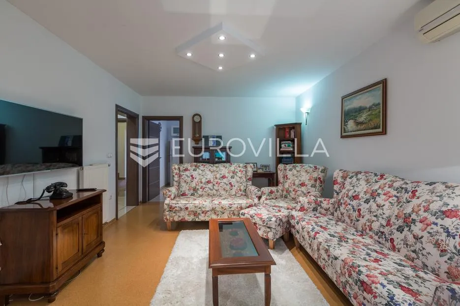 istra, pula prilika za investiciju, apartmanska kuća podijeljena na 3 stambene jedinice - slika 40