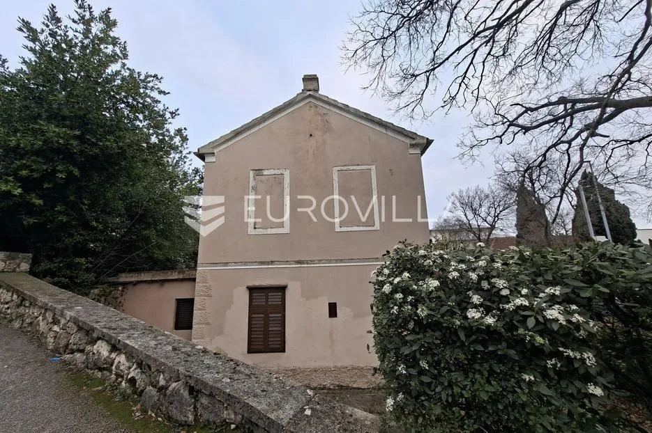 n. vinodolski, samostojeća katnica 100 m od mora s parcelom od 680 m² - slika 2