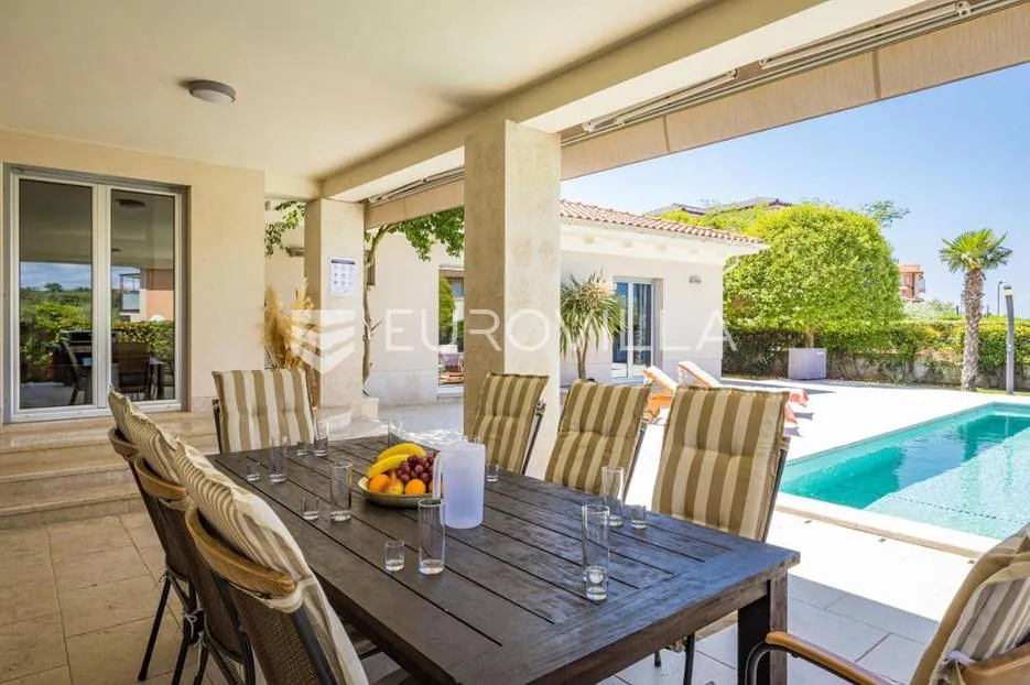 istra, banjole, prekrasna vila 277 m² na velikoj okućnici, 300 m od mora - slika 34