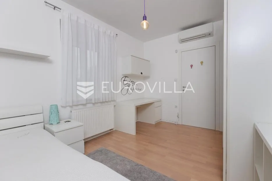 rijeka, donja vežica, peterosobni stan 186 m², dva balkona, parking - slika 10