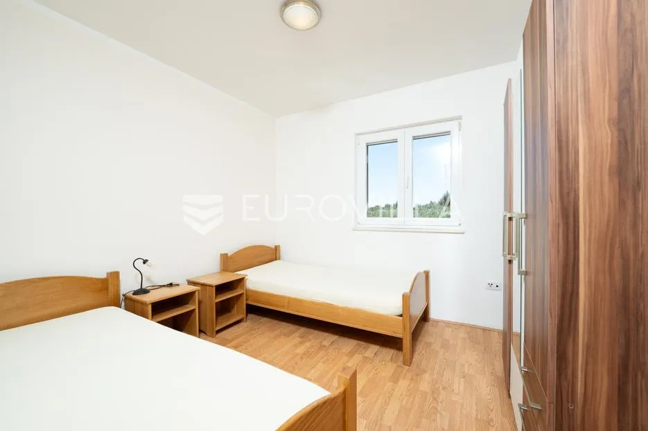 pakoštane, drage, kuća s tri stambene jedinice, 600 m od mora - slika 73