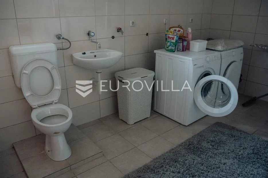 vinkovci, mirkovci, velika kuća s prostranim dvorištem - slika 32