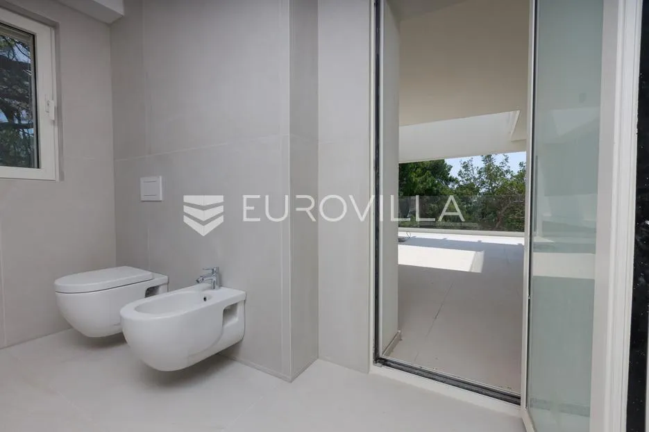 opatija privé, ekskluzivan četverosoban stan 139 m², bazen, teretana - slika 22