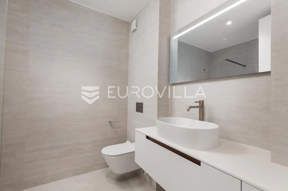 opatija, centar, dvosoban stan u novogradnji nkp 112 m2 - slika 2