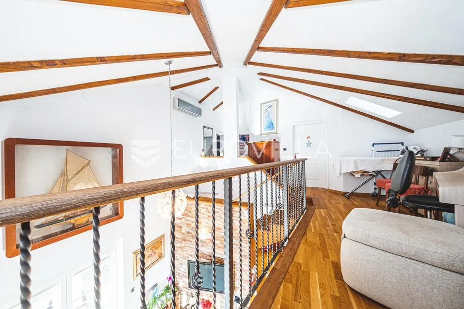 zagreb, gračani, prekrasna obiteljska kuća tlocrtne površine 238 m² - slika 9