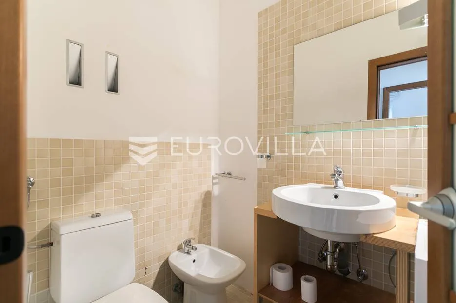 pantovčak, goljak prekrasan peterosoban penthouse nkp 277 m2 sa 2 garaže i 2 pm - slika 14
