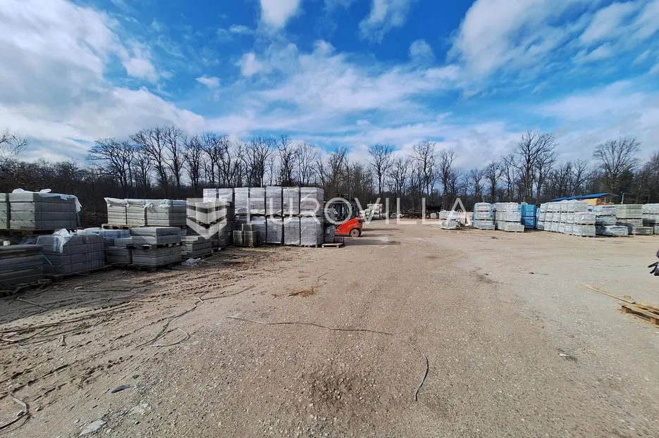 karlovac, ilovac, građevinsko zemljište 8050 m², odlična lokacija - slika 4