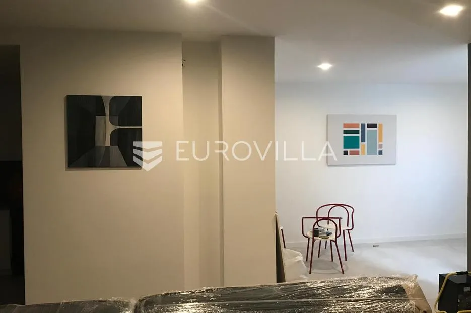 krk, luksuzna vila od 260m2 na parceli od 885m2 - slika 16