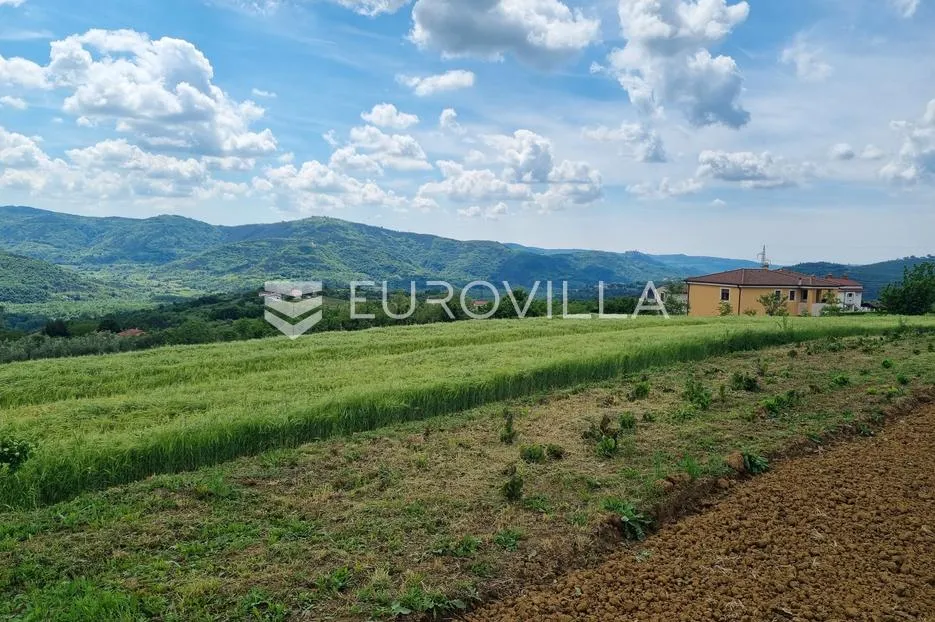 istra, buzet, građevinsko zemljište s pogledom na zelenilo u pravoj oazi mira - slika 5