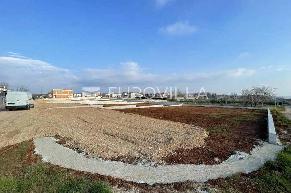 istra, kaštelir, građevinsko zemljište 809m2 s projektom i pravomoćnom građevinskom dozvolom - slika 11