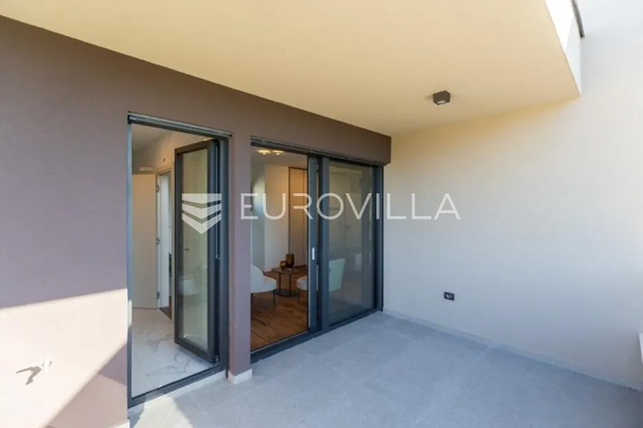 fažana, moderna vila 275 m² na velikoj besprijekornoj okućnici s grijanim bazenom - slika 35