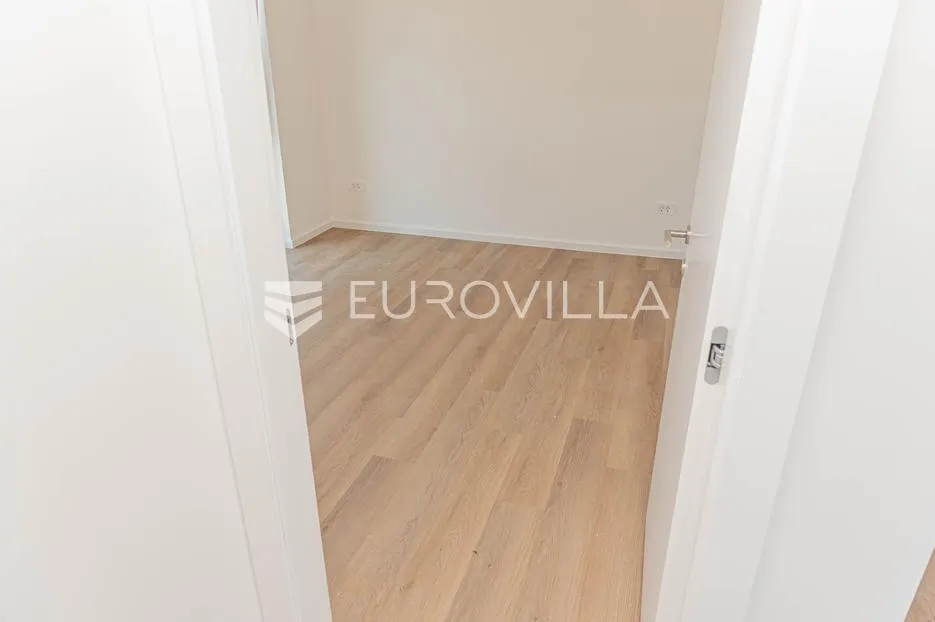 tribunj, novogradnja, stan na drugom katu, 86,16 m² - slika 11