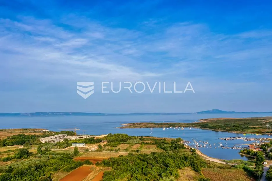 istra, okolica pule, novogradnja vrhunska villa s bazenom 460 m do mora - slika 38