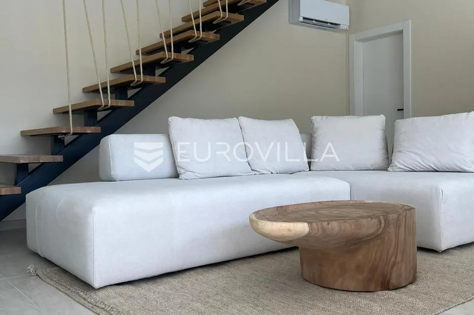 zadar, žman dvije moderne vile s bazenima 262 m² i građ zemljište s dozvolom za treću vilu - slika 23