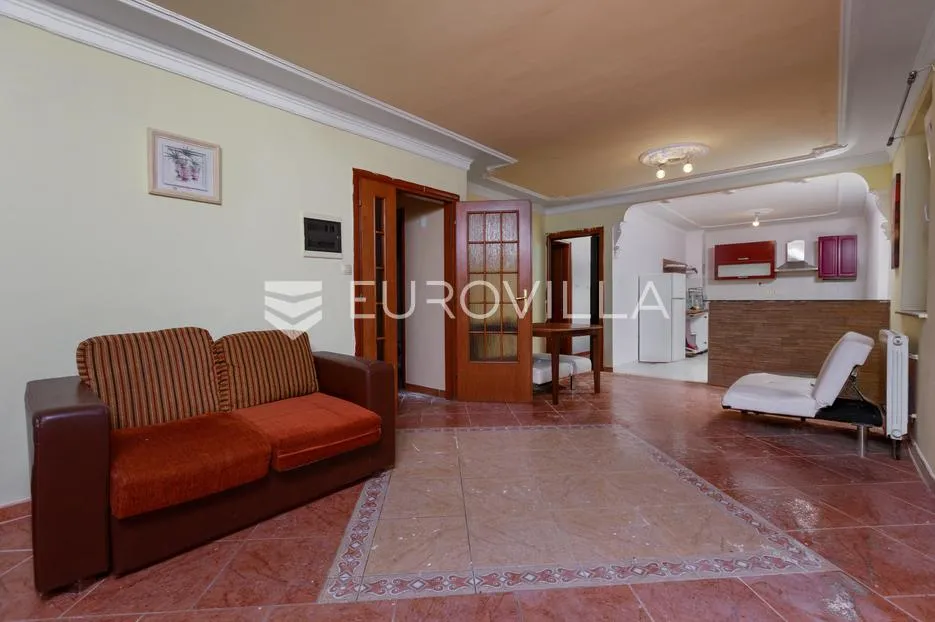 kostrena, glavani, peterosobni stan površine 125 m², pogled - slika 3