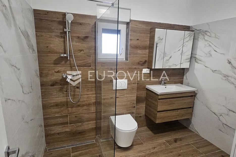 kastav, rešetari, četverosoban stan s garažom i loggiom u novogradnji - slika 10