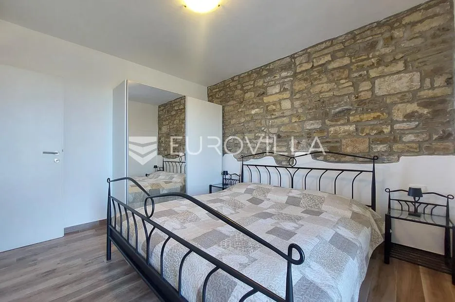 istra, buje, kuća u nizu, 187 m² - slika 8