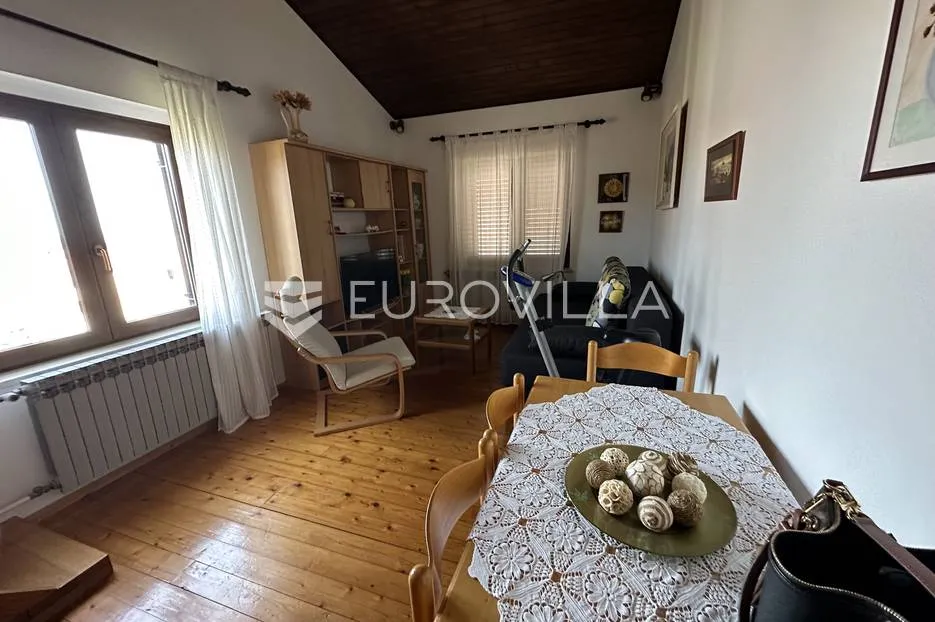 štinjan, prekrasna kuća u nizu s vrtom i pogledom more 300 m² - slika 49