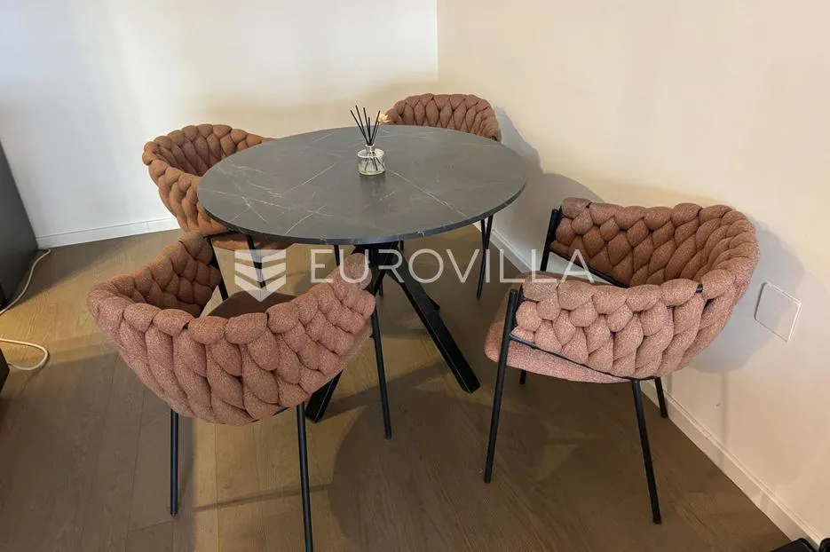 zagreb, blato, predivan dvosoban stan površine 76 m² s garažnim parkrinim mjesto - slika 6