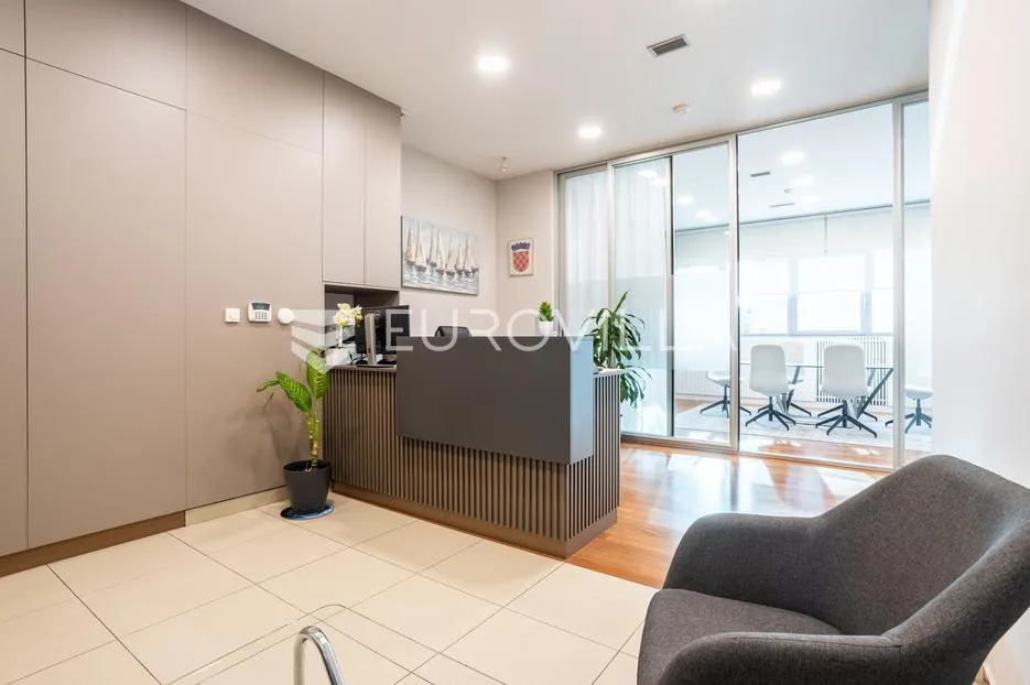 split, firule, moderan i funkcionalan uredski prostor na idelanoj lokaciji, 128 m², zakup - slika 5