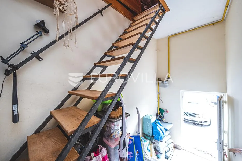 zaprešić okolica, brdovec, predivna kuća s 3 garaže 316 m² - slika 11