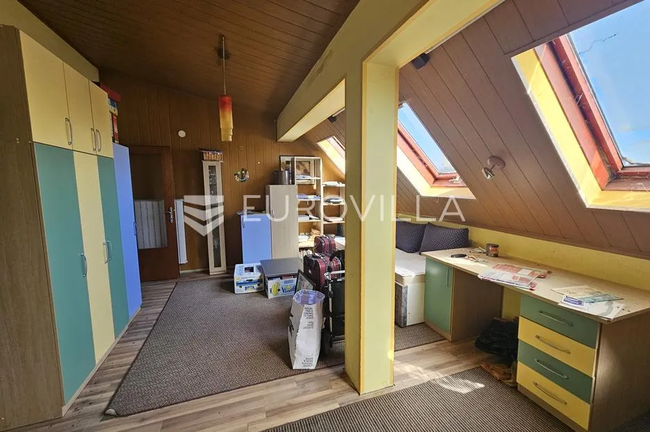 Vinkovci, Centar grada, trosoban stan, 70 m², 2. kat