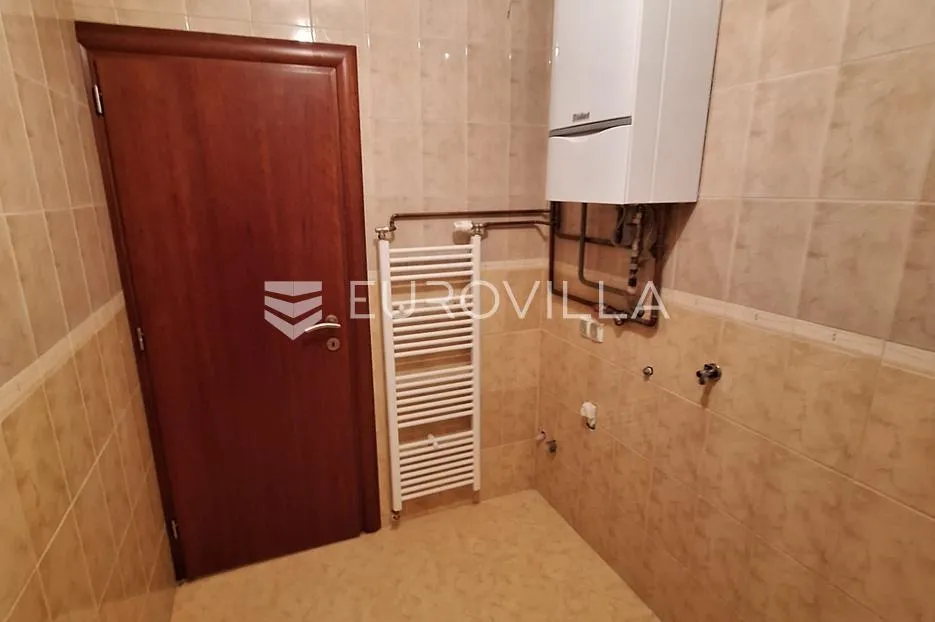 karlovac, stambeno poslovna zgrada 1000 m², višenamjenska mogućnost - slika 20