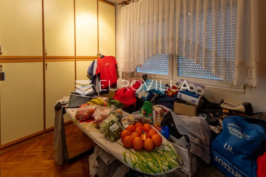 sibinj, prostrana obiteljska katnica - slika 16