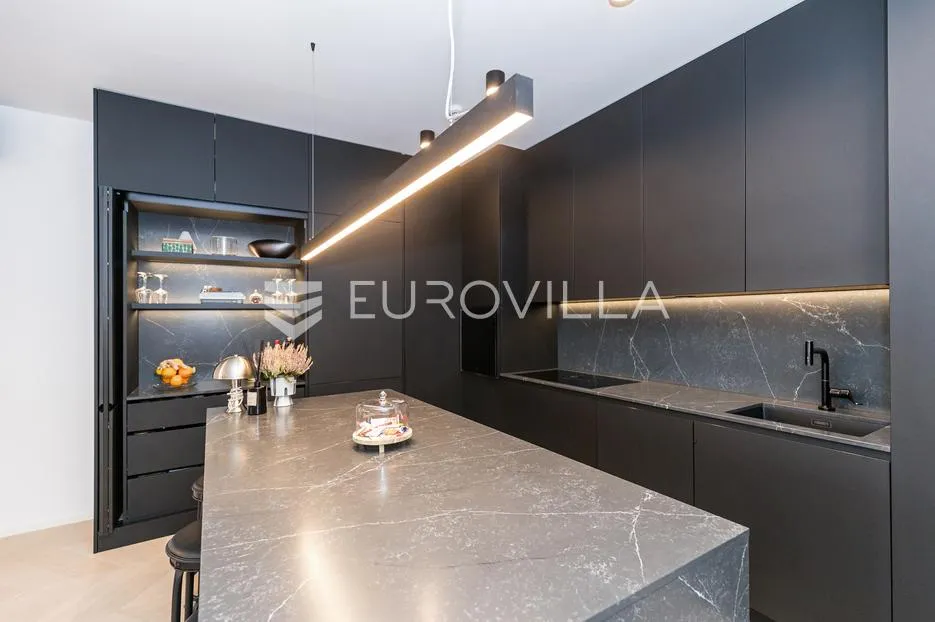 zagreb, vmd heinzelova, luksuzan četverosoban stan, 123,56 m² - slika 7