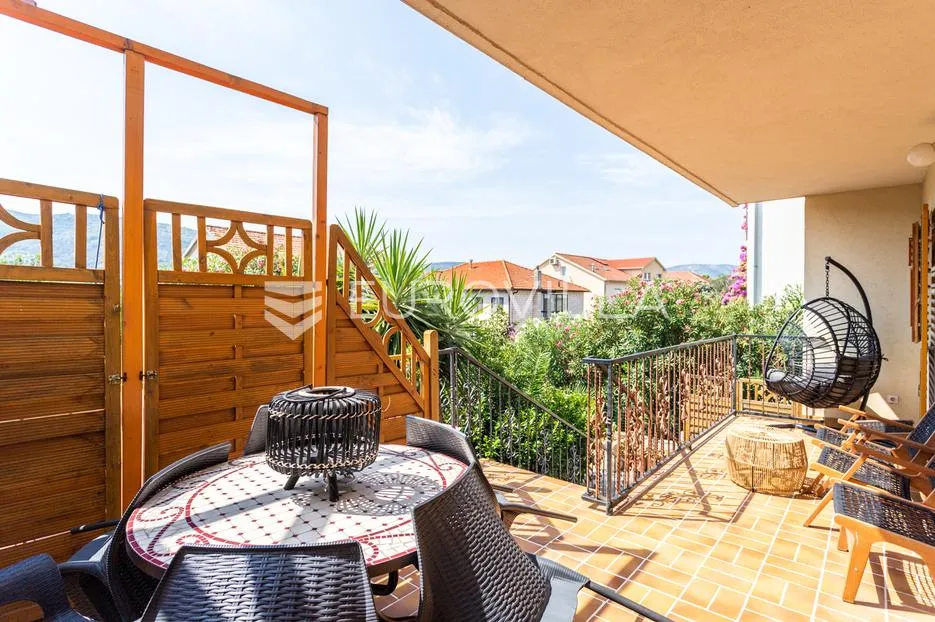 hvar, stari grad, četverosoban stan s prekrasnom terasom - slika 18