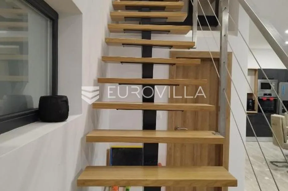 istra, svetvinčenat, moderna vila nkp 160 m2 s bazenom okružena zelenilom u mirnom naselju - slika 40