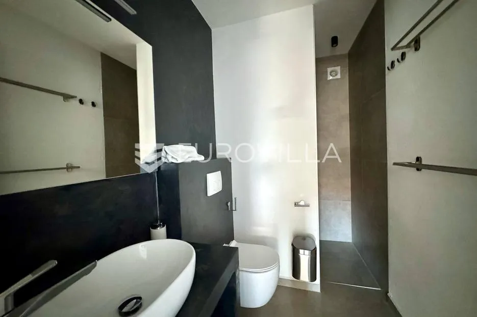 istra, premantura, luskuzan stan s pogledom na more i jacuzzijem - slika 13