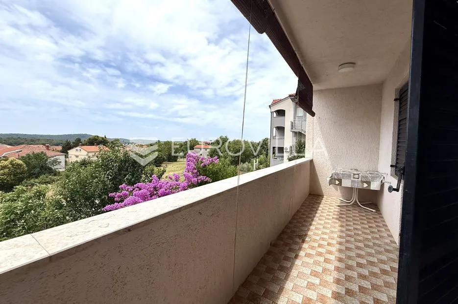 medulin, kuća sa tri apartmana i pogledom na more - slika 9