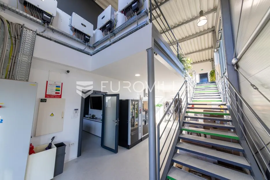 osijek, prodaja najam poslovni kompleks, 2.100 m² na zemljištu od 4200 m² - slika 10