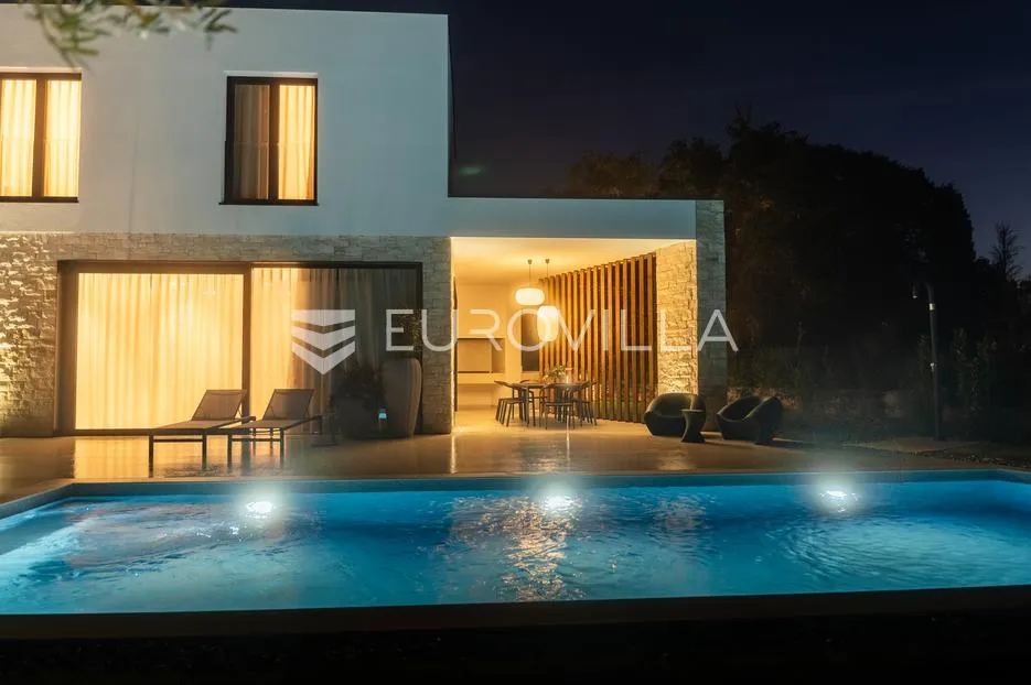 istra, poreč, vrhunska vila sa bazenom - slika 22