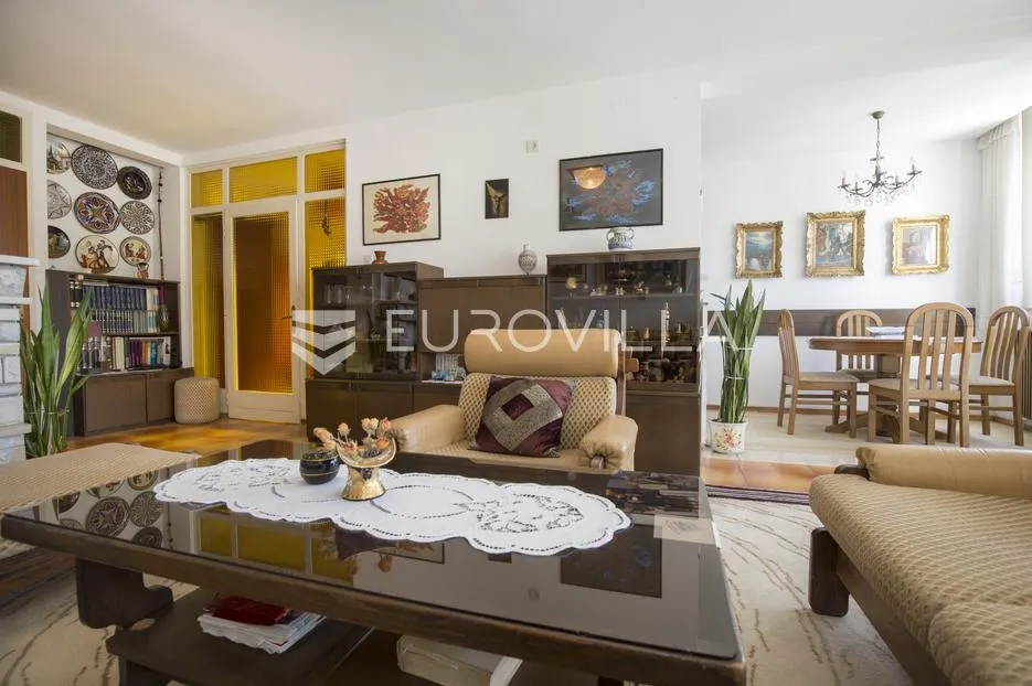 istra, rabac, dvojna kuća s tri stana i garažom s prekrasnim pogledom na more, 154,93 m² - slika 3