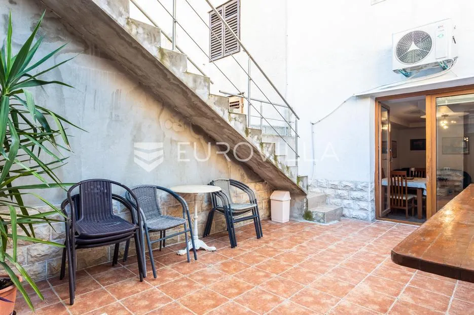 split, visoka, stan i dodatan studio apartman za dugoročan najam u blizini sveučilišta - slika 11
