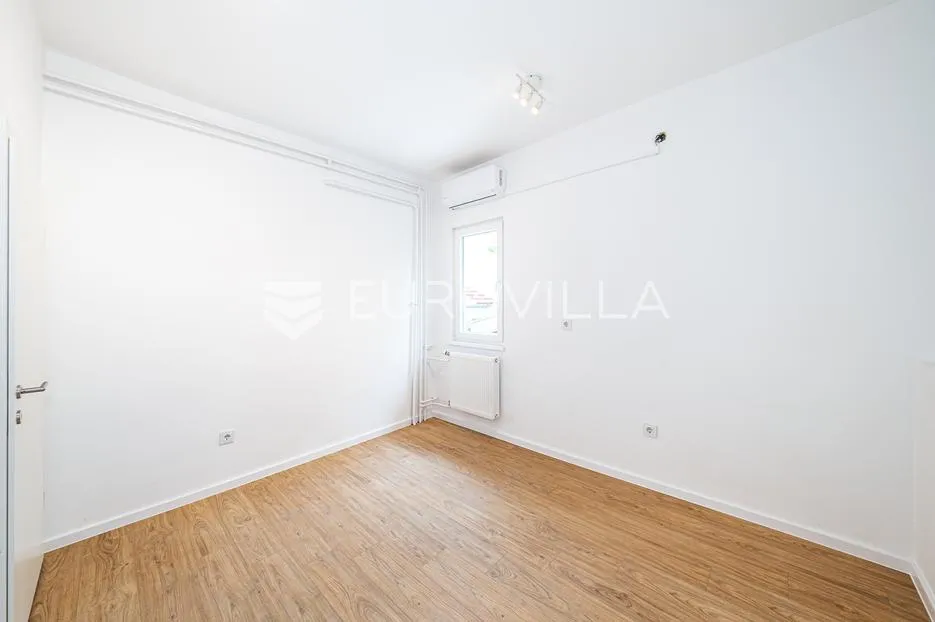 zagreb, maksimir, sermageova, dvoetažni poslovni prostor uredske namjene 380 m² - slika 7