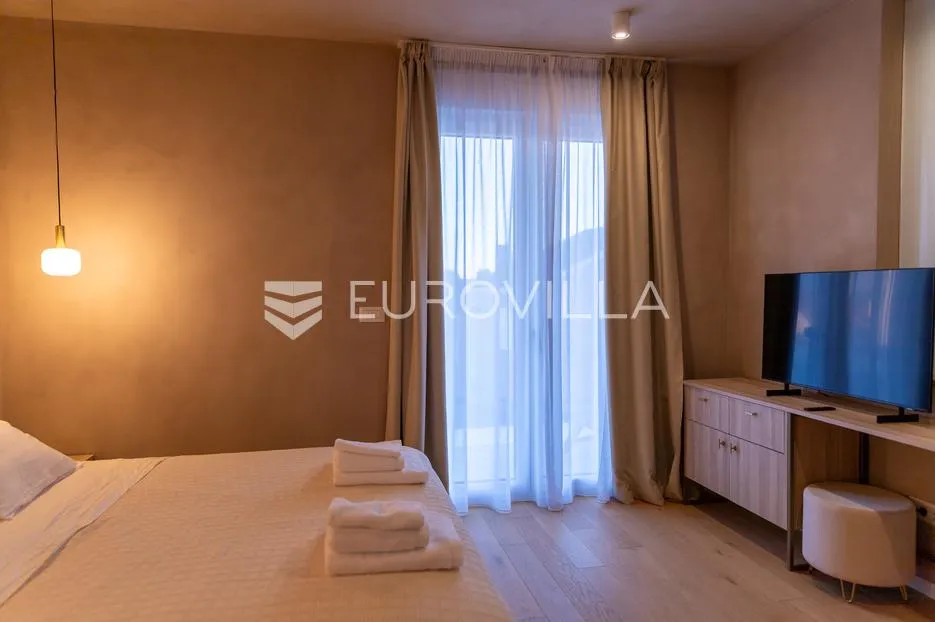 zadar, vrsi, prekrasna kuća za odmor s bazenom - slika 28