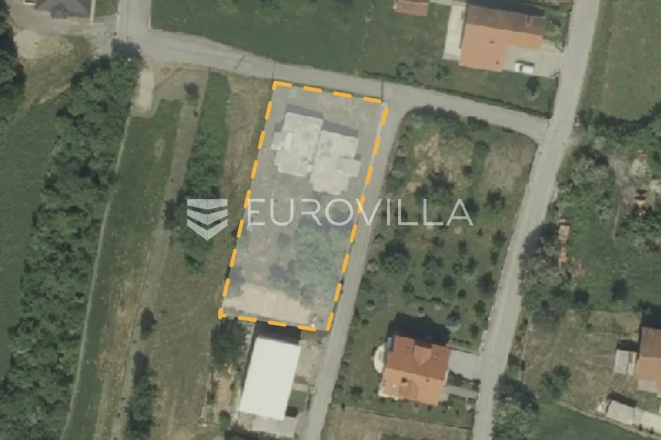 Zagreb, Gornja Dubrava, Novoselec, Krča građevinsko zemljište površine 1152 m2 - Krči