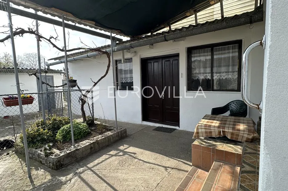 vukovar, borovo naselje, kuća 90 m² dodatni stambeni prostor, okućnica 663 m² - slika 8