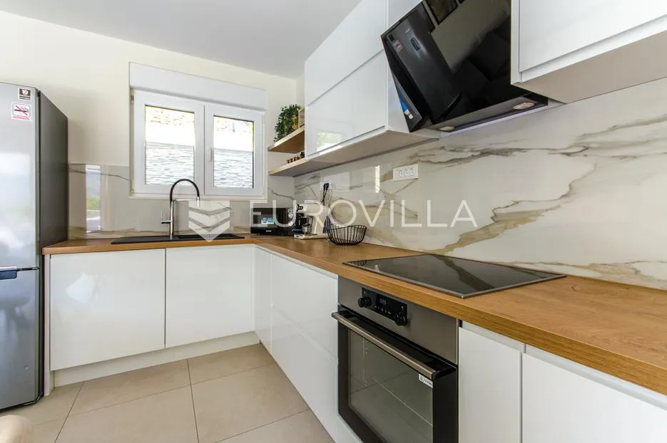 split, žrnovnica, vila s bazenom na mirnoj lokaciji - slika 18