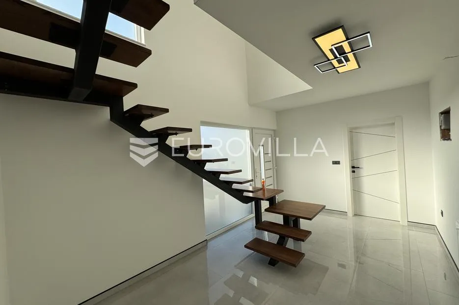 slavonski brod, naselje matije ivanića, kuća 190 m² - slika 9