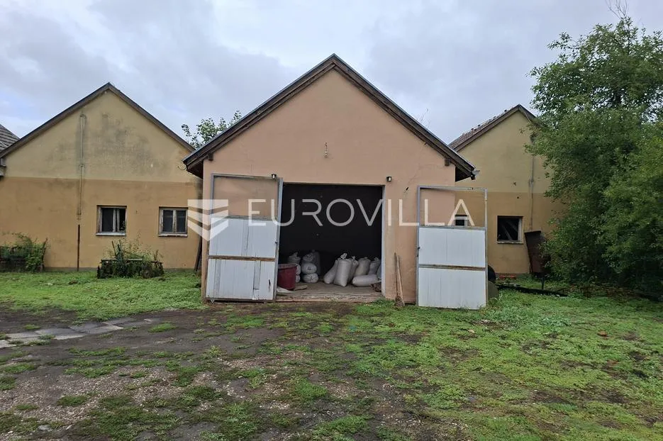okučani, ugostiteljski objekt 576 m² na zemljištu od 2.225 m² - slika 10