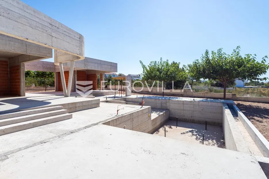vodice, prekrasna i prostrana vila s bazenom, 730,25 m² - slika 10