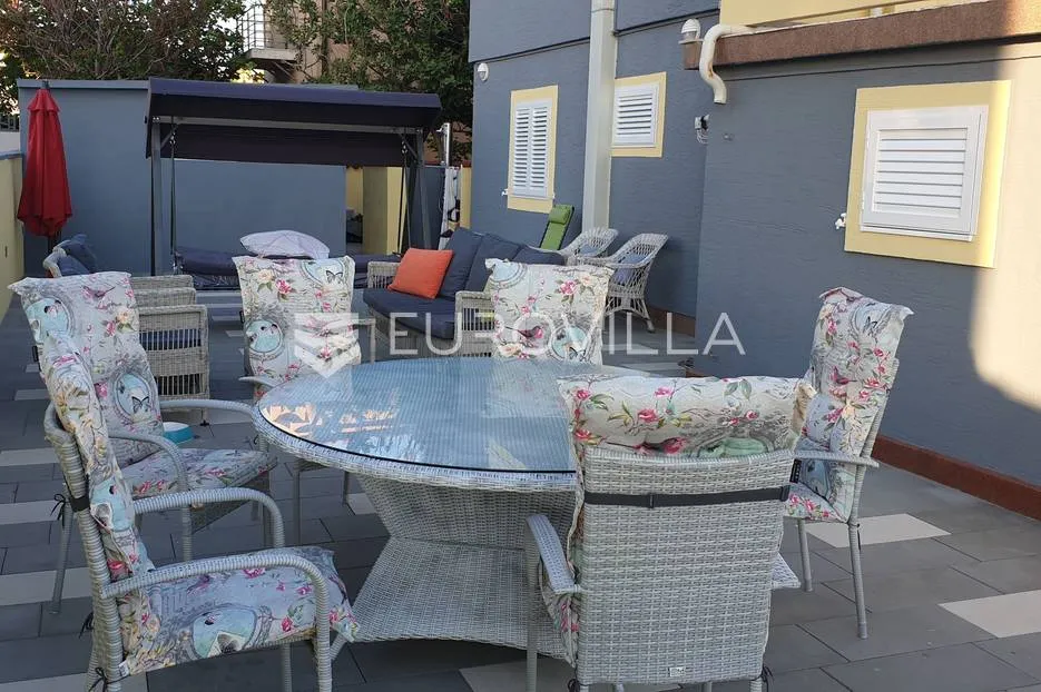 nin, ždrijac, prekrasna apartmanska vila, prvi red do mora - slika 8