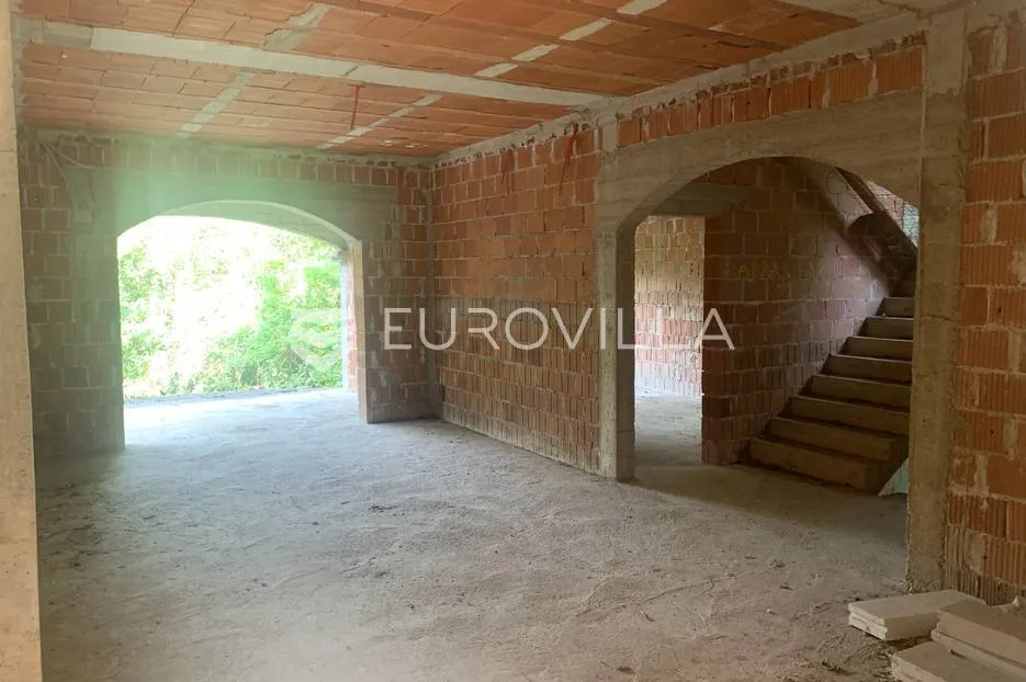 vrhovec, vidovčica nedovršena vila od 400 m² - slika 5