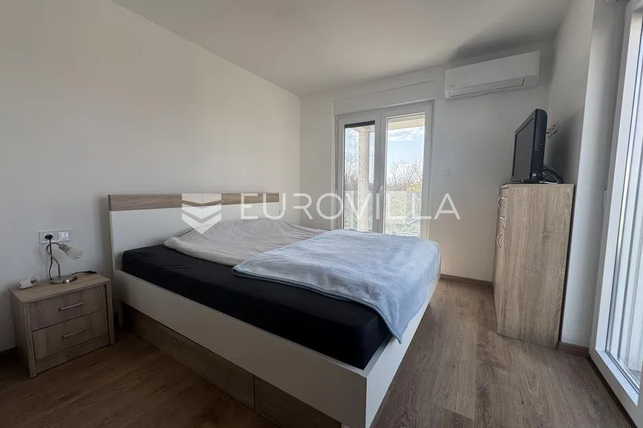 istra, žbandaj, troetažni stan 126 m² s 4 spavaće sobe, vrtom i parkingom - slika 23