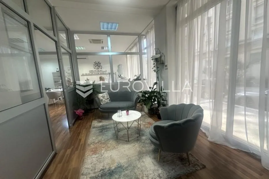 istra, pula, atraktivni poslovni prostor 129 m² u prizemlju, riva, ravenska ul. 3 - slika 9